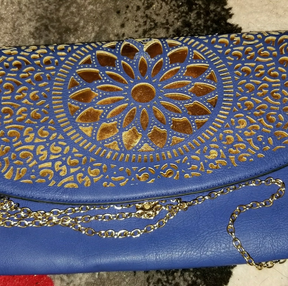 Melie Bianco clutch